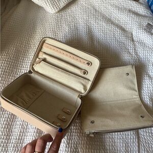 NWOT Mark &Graham Embossed Medium Travel Jewelry Case
